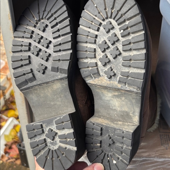 UGG Chocolate Leather Boots with Cream Shearling - Picture 7 of 9